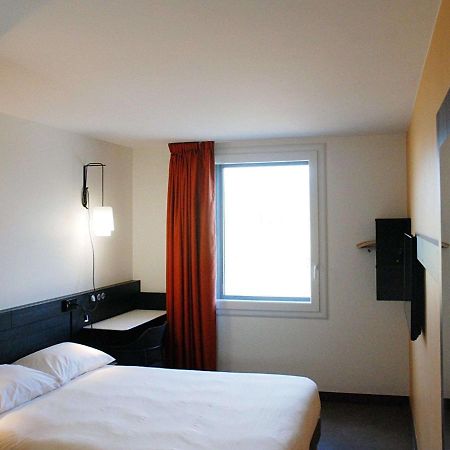 Ibis Budget Annecy Sud-Poisy Exterior foto